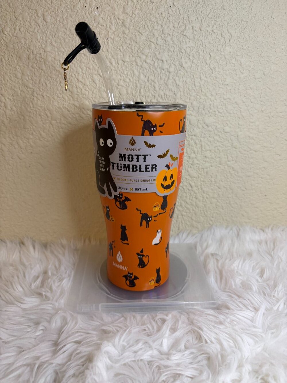 Manna Mott Halloween Cat 30 oz Tumbler Orange Black Straw Charm NWT